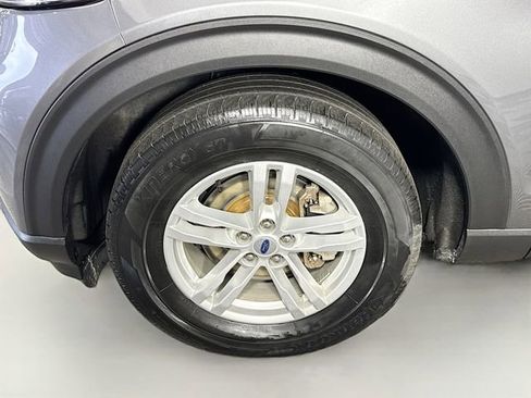 Used 2023 Ford Explorer XLT w/ Class IV Trailer Tow Package AWD/4WD image 4