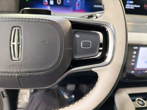 New 2026 Lincoln Navigator L Reserve AWD/4WD image 15