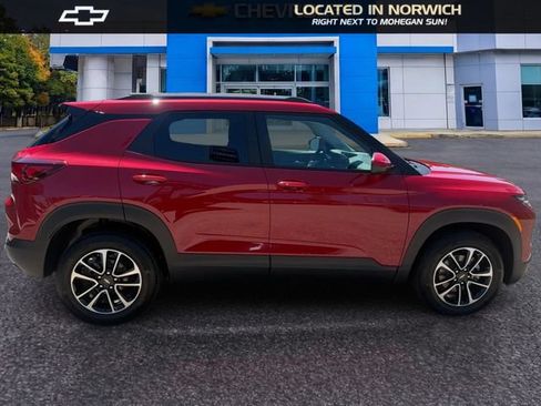 New 2026 Chevrolet TrailBlazer LT w/ Convenience Package AWD/4WD image 4
