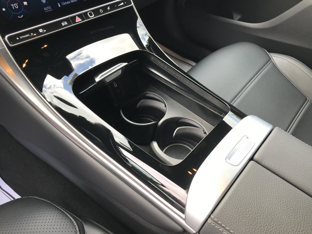 Used 2024 Mercedes-Benz GLC 300 4MATIC image 24