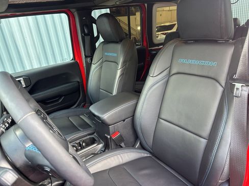 Used 2024 Jeep Wrangler Unlimited Rubicon 4xe image 14