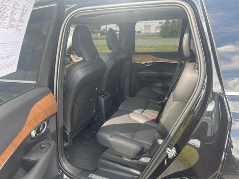 Used 2025 Volvo XC90 T8 Plus w/ Protection Package Premier AWD/4WD image 9