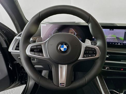 Used 2026 BMW X7 xDrive40i w/ M Sport Package image 10