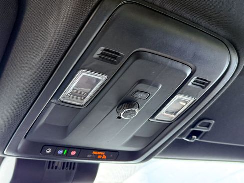 Certified 2025 Chevrolet Suburban LT AWD/4WD image 30