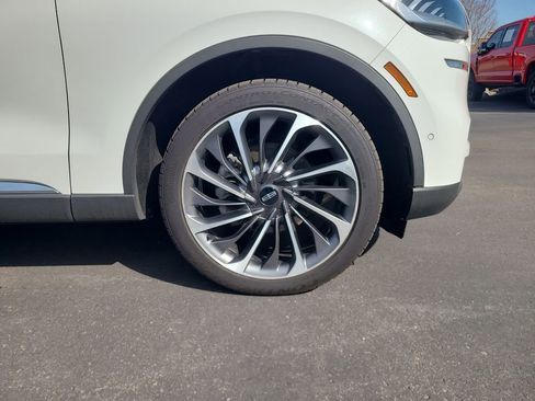 Used 2022 Lincoln Aviator Reserve w/ Equipment Group 201A AWD/4WD image 18