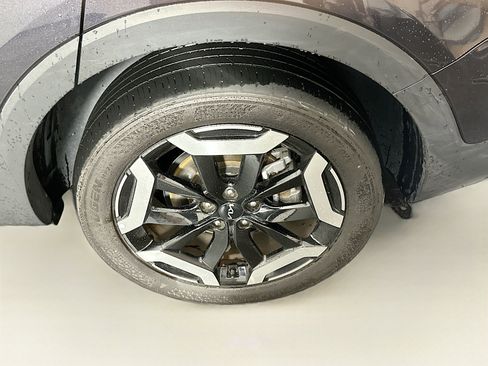 Used 2025 Kia Telluride S FWD image 11