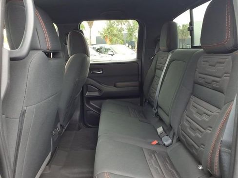 Used 2023 Nissan Frontier PRO-4X w/ Pro Convenience Package AWD/4WD image 8