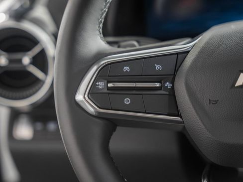 New 2026 Chevrolet Equinox LT w/ Convenience Package II image 31