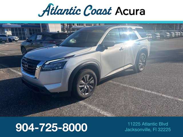 Used 2024 Nissan Pathfinder SV FWD image 1