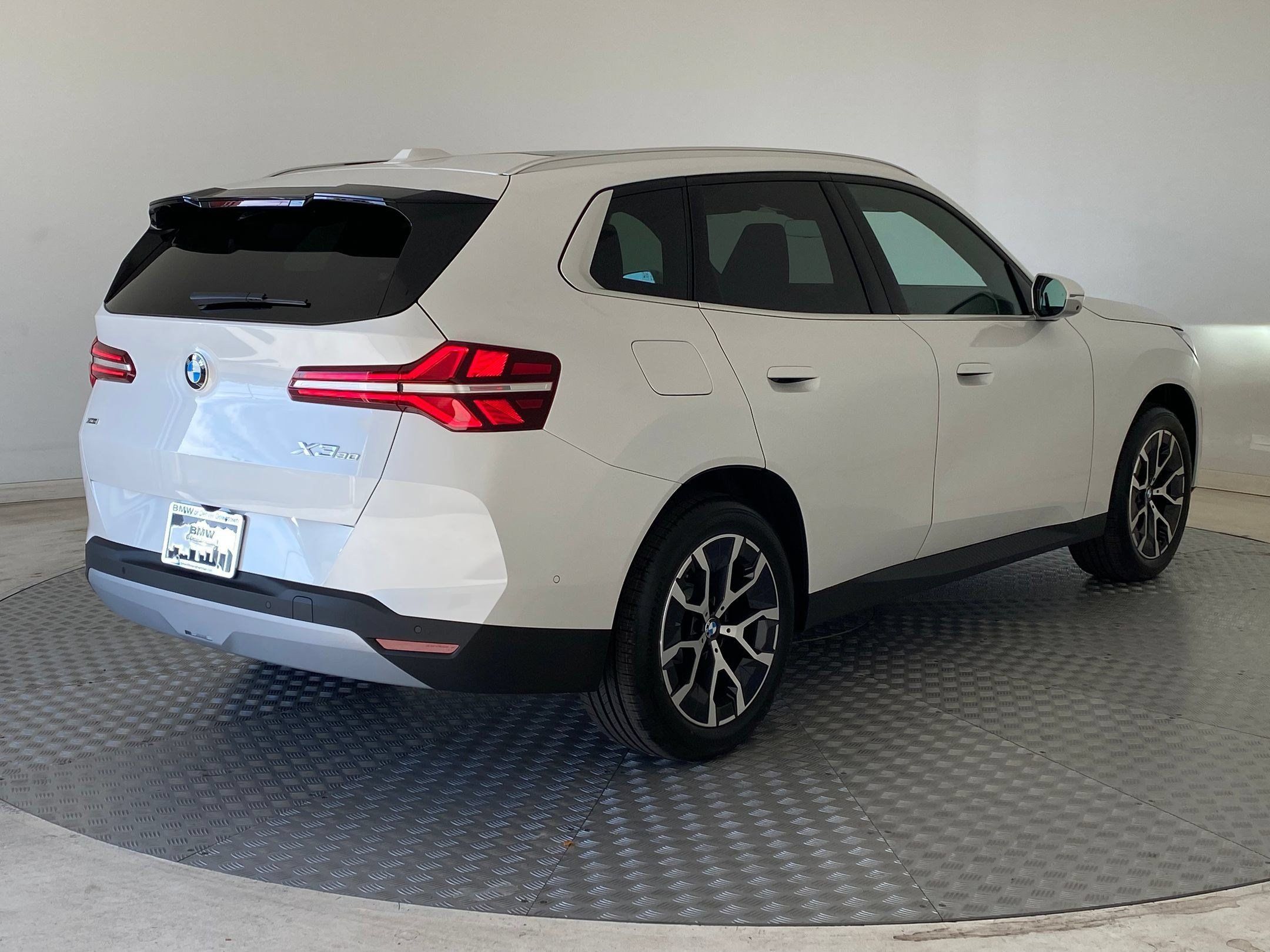 Used 2026 BMW X3 xDrive30i w/ Premium Package AWD/4WD image 8