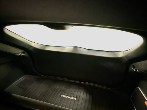 Used 2021 Toyota Venza Limited w/ Advanced Technology Package image 27