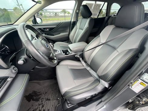 Used 2025 Subaru Outback Onyx Edition XT w/ Tech Package 3 AWD/4WD image 9