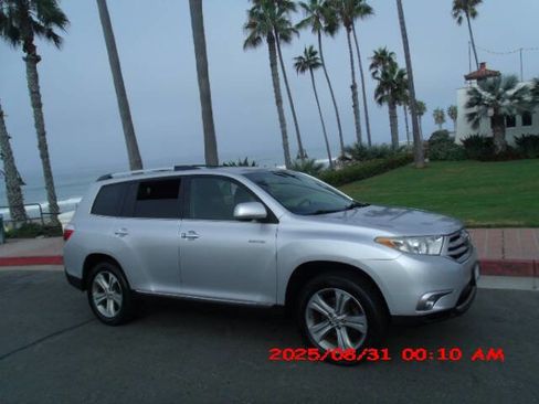 Used 2011 Toyota Highlander Limited image 30