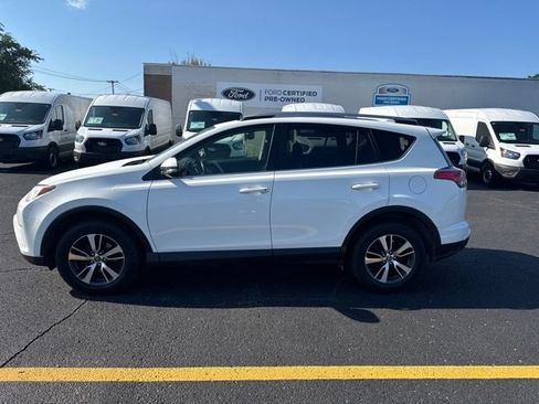 Used 2017 Toyota RAV4 XLE w/ All Weather Liner Package AWD/4WD image 8