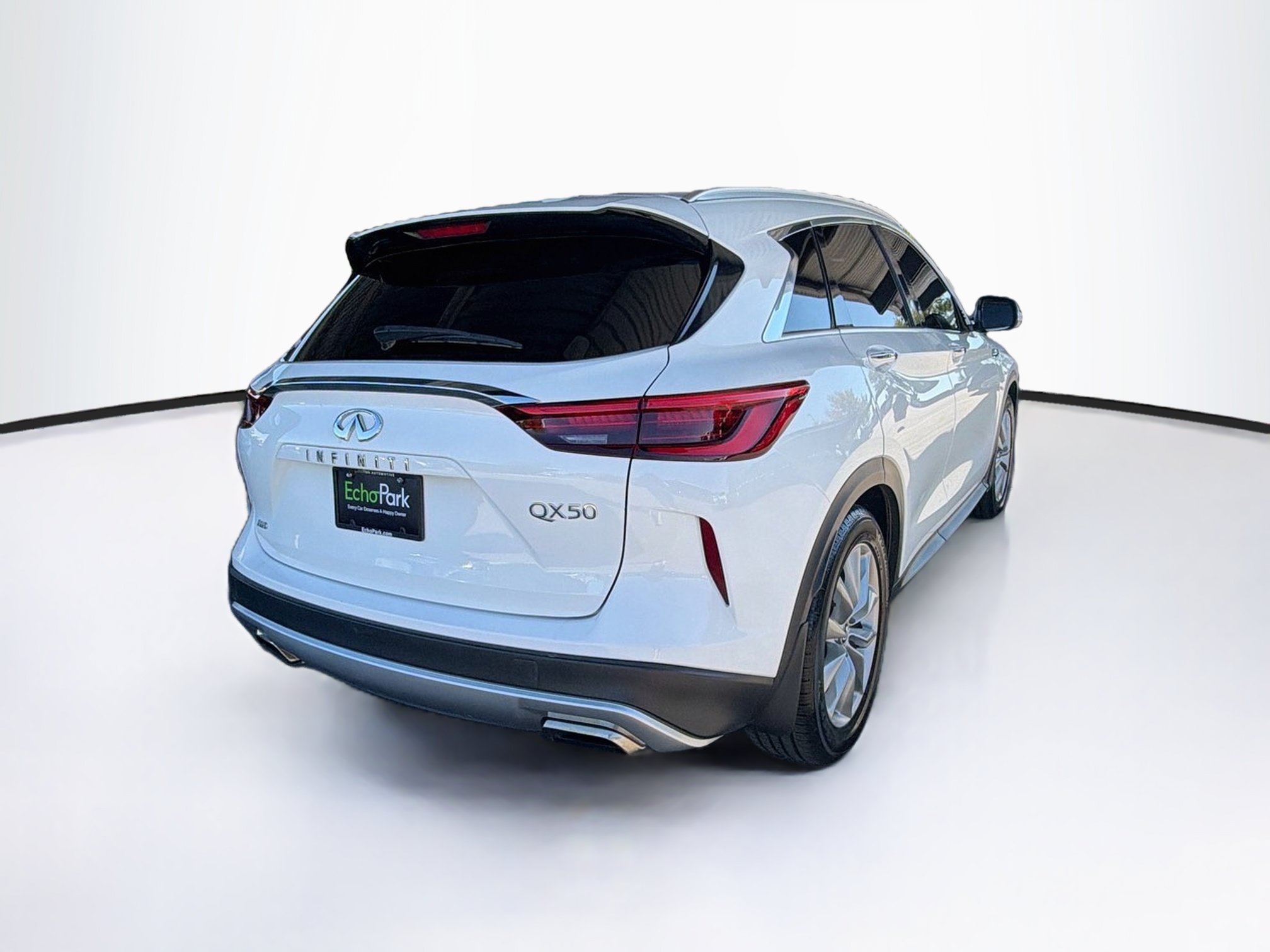 Used 2019 INFINITI QX50 Luxe w/ Navigation Package AWD/4WD image 9