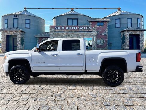Used 2016 GMC Sierra 2500 Denali w/ Duramax Plus Package image 2