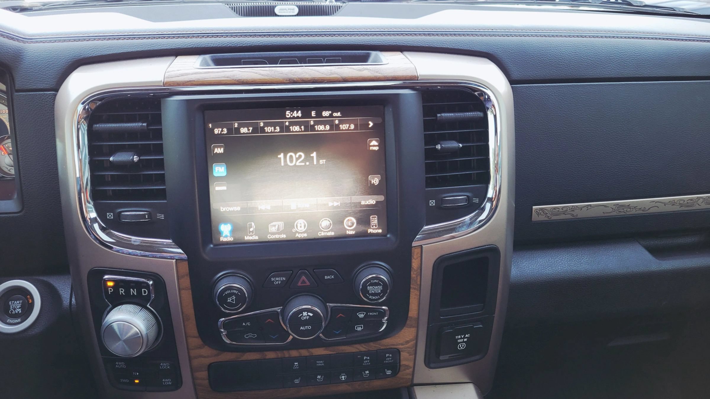 Used 2016 RAM 1500 Laramie Longhorn w/ Convenience Group AWD/4WD image 30