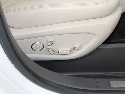 Used 2019 Lincoln Nautilus Reserve FWD image 28