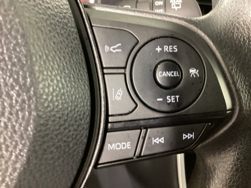 Used 2024 Toyota RAV4 XLE AWD/4WD image 21