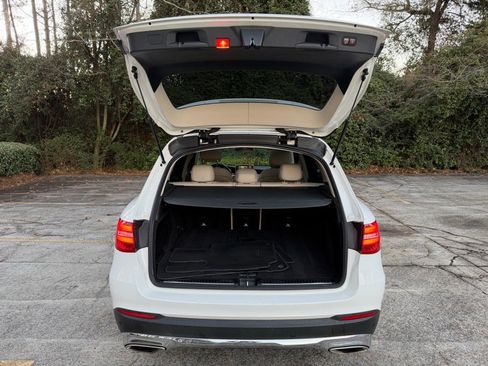 Used 2017 Mercedes-Benz GLC 300 4MATIC image 7