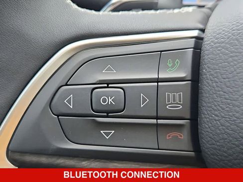 New 2026 Jeep Grand Cherokee Altitude AWD/4WD image 26