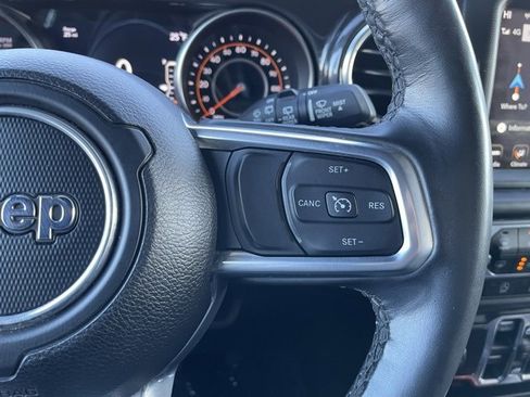 Used 2022 Jeep Wrangler Unlimited Sahara image 12