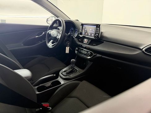 Used 2020 Hyundai Elantra GT image 48