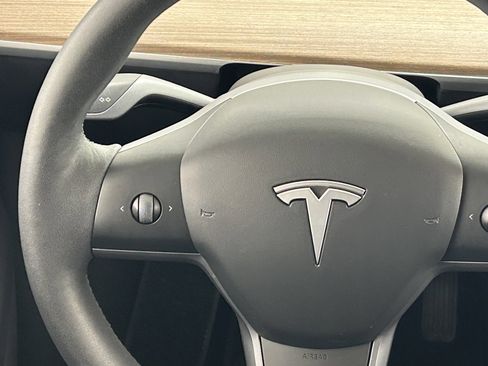 Used 2023 Tesla Model Y Long Range image 12