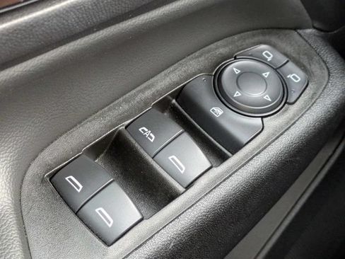 Used 2024 Chevrolet Equinox LT FWD image 24