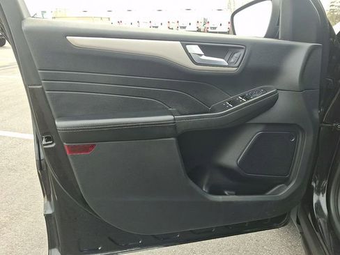 Used 2022 Ford Escape SEL image 13