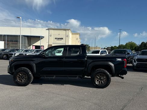 Used 2025 Toyota Tacoma TRD Off-Road w/ TRD Off Road Premium Package AWD/4WD image 6