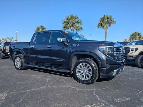 Used 2022 GMC Sierra 1500 Denali AWD/4WD image 2