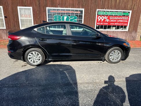 Used 2017 Hyundai Elantra SE image 7