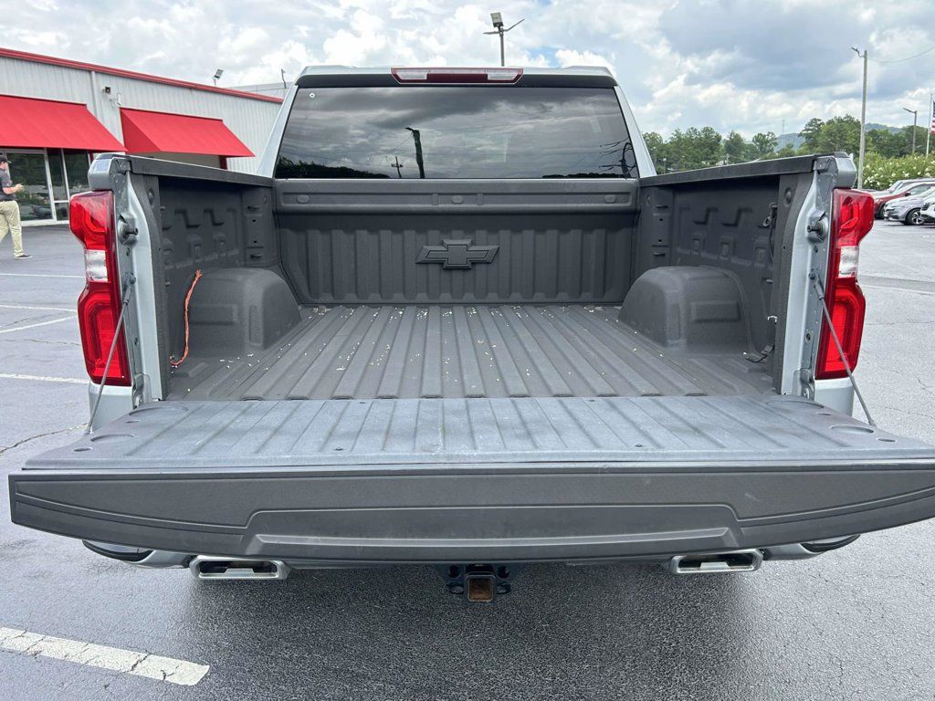 Used 2023 Chevrolet Silverado 1500 RST AWD/4WD image 14