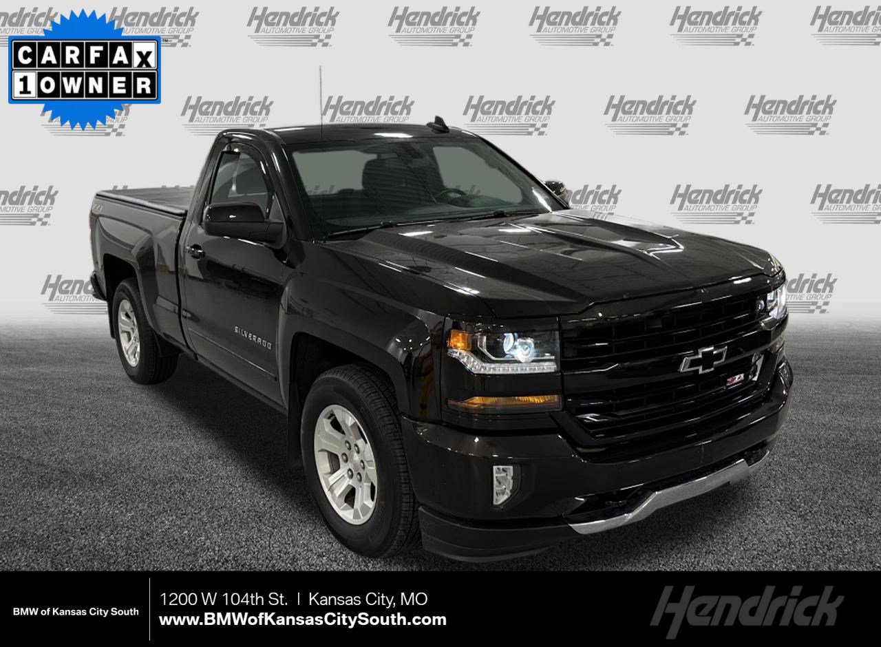Used 2018 Chevrolet Silverado 1500 LT w/ LT Convenience Package AWD/4WD image 1