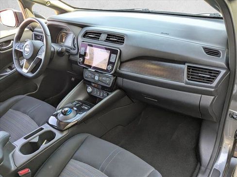Used 2022 Nissan Leaf SV image 22