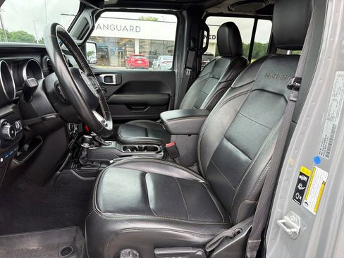 Used 2023 Jeep Wrangler Unlimited Sahara w/ Cold Weather Group AWD/4WD image 13