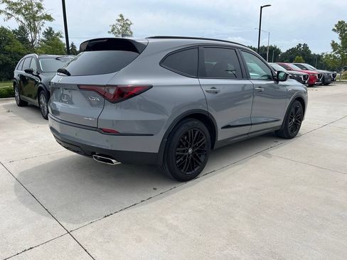 Used 2025 Acura MDX A-Spec AWD/4WD image 10