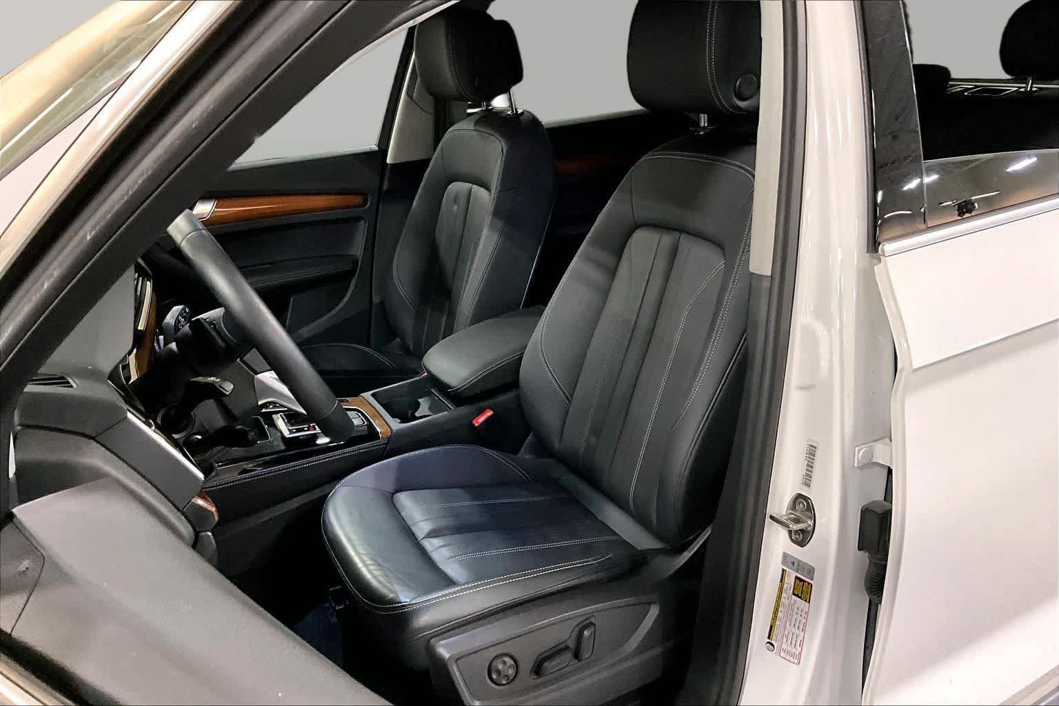 Used 2023 Audi Q5 2.0T Premium Plus w/ Premium Plus Package AWD/4WD image 8