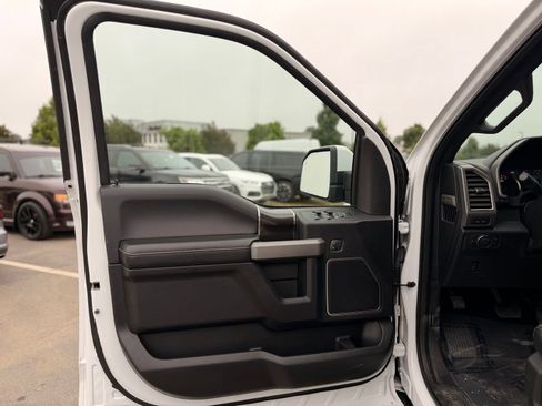 Used 2018 Ford F150 Raptor w/ Equipment Group 802A Luxury AWD/4WD image 22