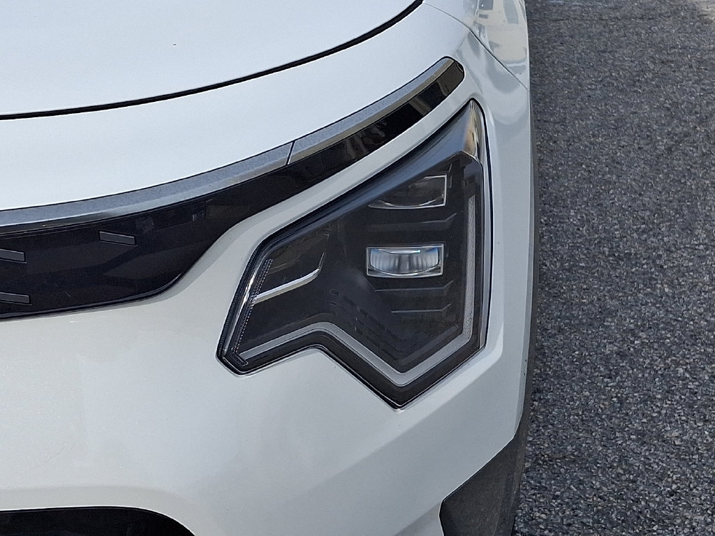 Used 2024 Kia Niro Wave w/ Wave Preserve Package FWD image 9