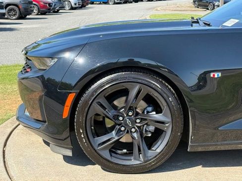 Used 2020 Chevrolet Camaro LT w/ RS Package RWD image 8