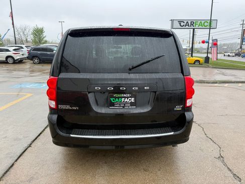 Used 2018 Dodge Grand Caravan GT FWD image 9