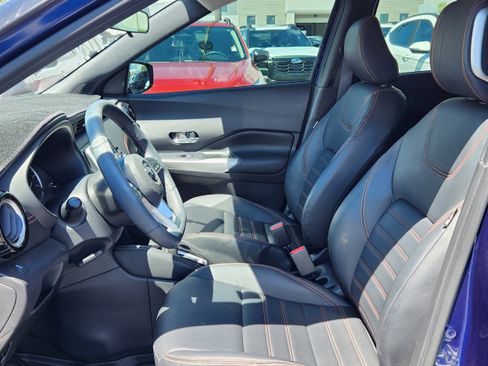 Used 2019 Nissan Kicks SR w/ SR Premium Package FWD image 8