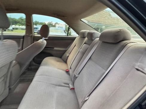 Used 2005 Toyota Camry LE FWD image 36