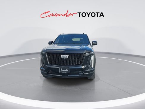 Used 2025 Cadillac Escalade ESV Sport w/ LPO, ONYX Package AWD/4WD image 3