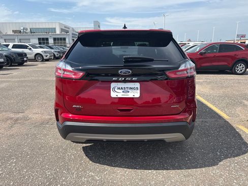 Certified 2023 Ford Edge SEL w/ Convenience Package AWD/4WD image 4