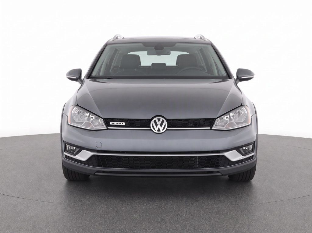Used 2017 Volkswagen Golf Alltrack SEL AWD/4WD image 2