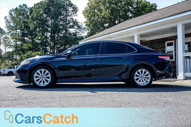 Used 2020 Toyota Camry LE FWD image 14