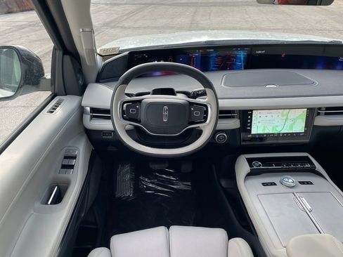 New 2026 Lincoln Navigator Reserve w/ Jet Appearance Package AWD/4WD image 20